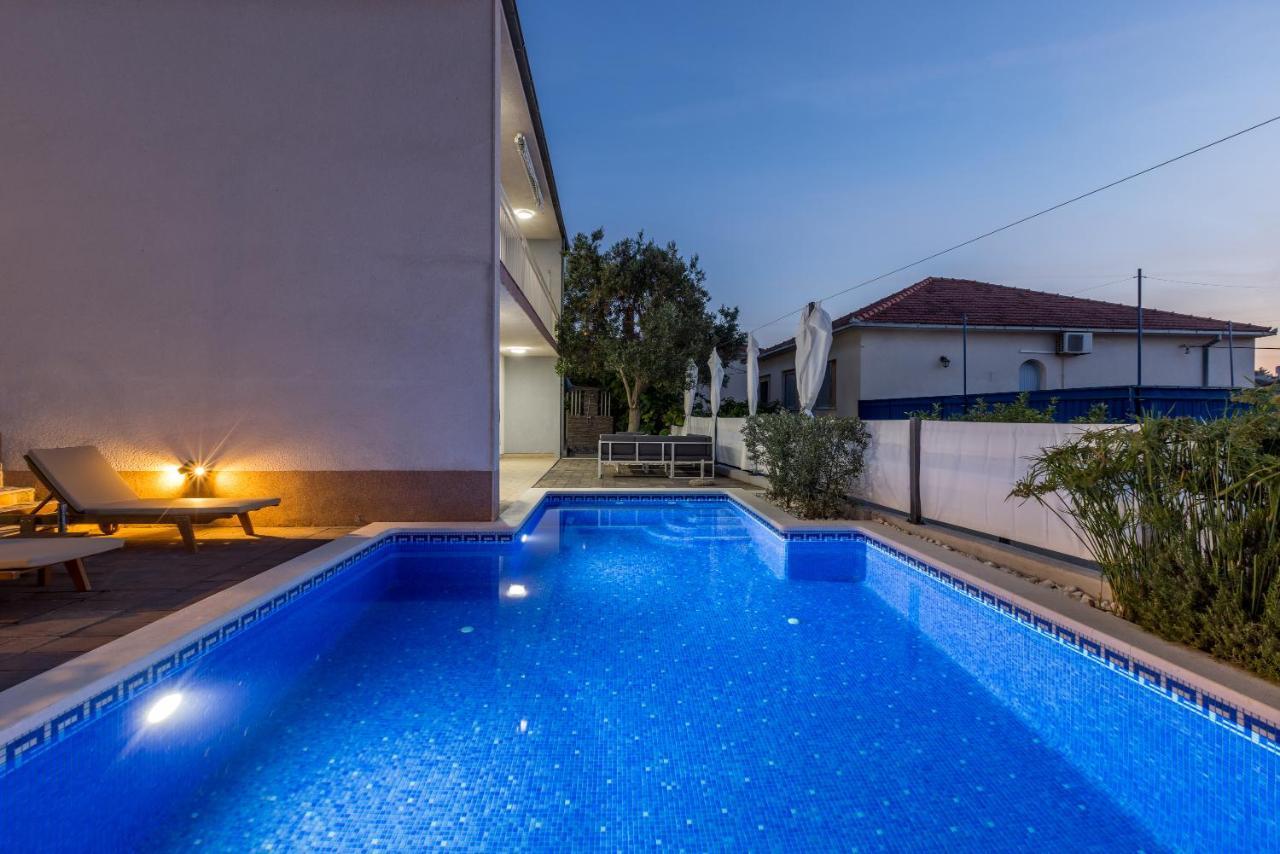 Villa Costa Blu With Pool By The Sea Trogir Eksteriør bilde