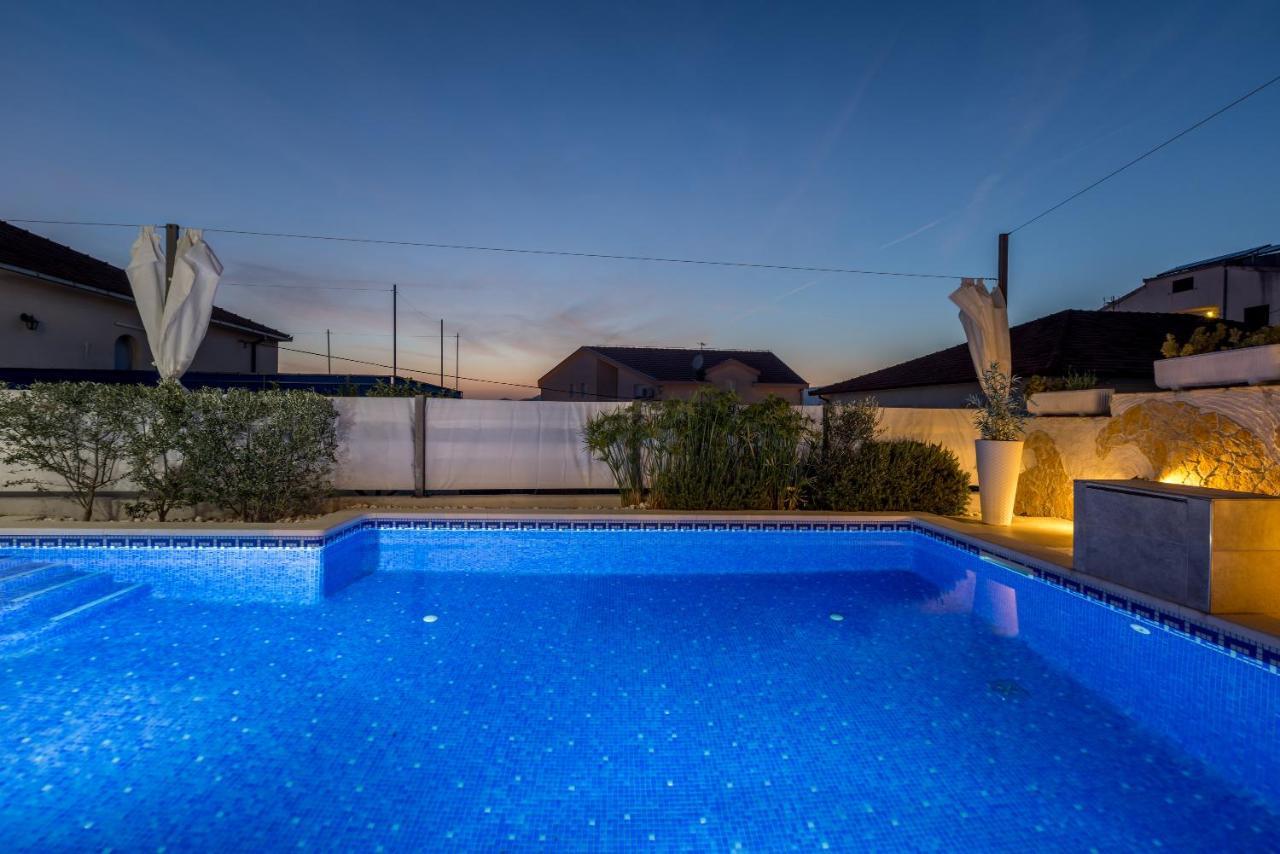 Villa Costa Blu With Pool By The Sea Trogir Eksteriør bilde